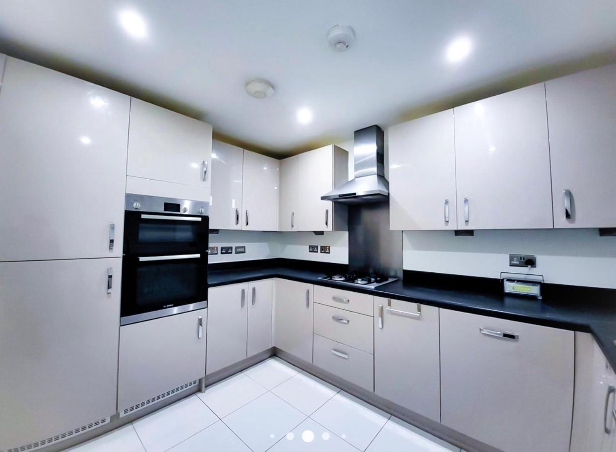 Royal Rooms At Coop Live Etihad, Sports City แมนเชสเตอร์ ภายนอก รูปภาพ